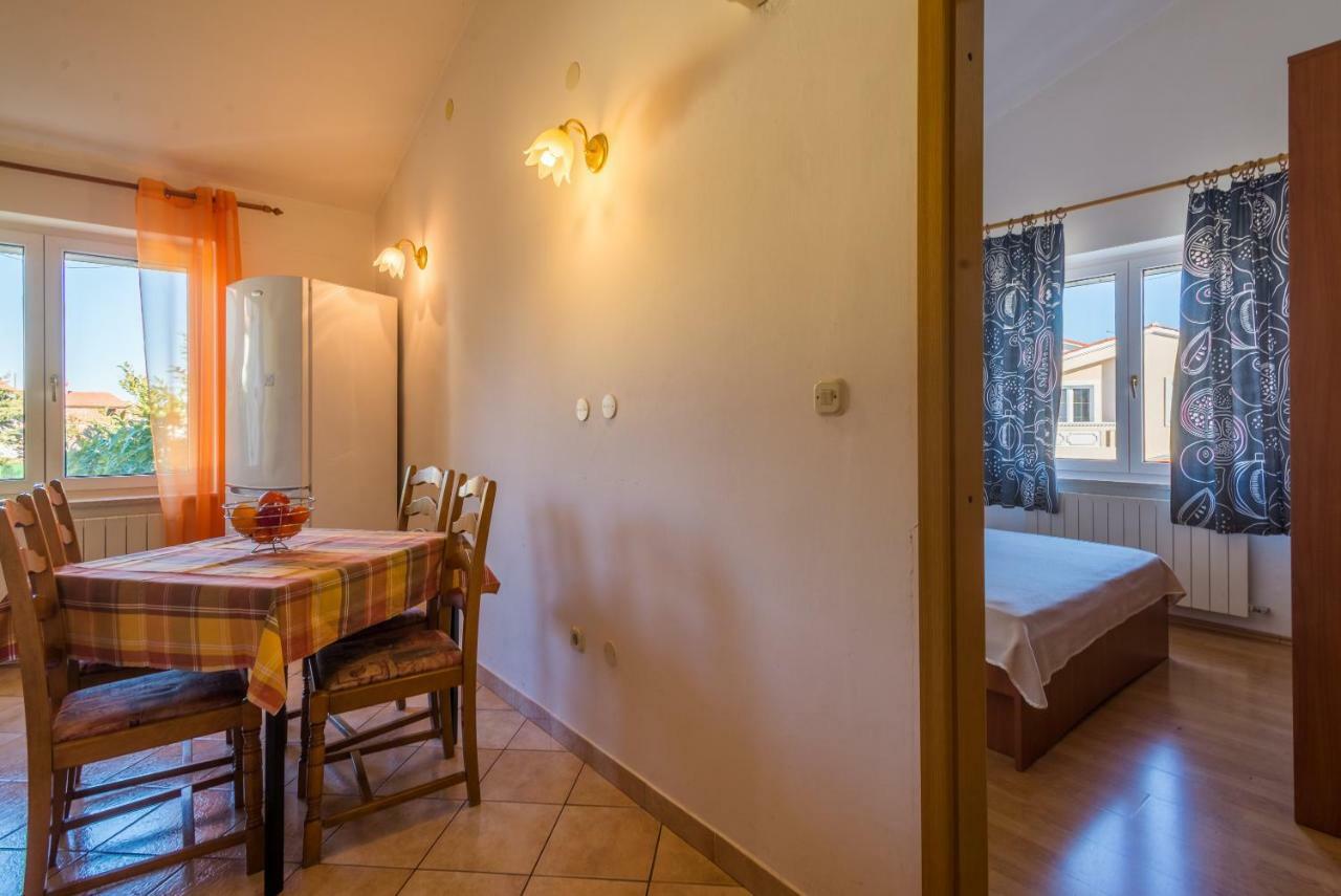 Apartment Majoran Pula Buitenkant foto